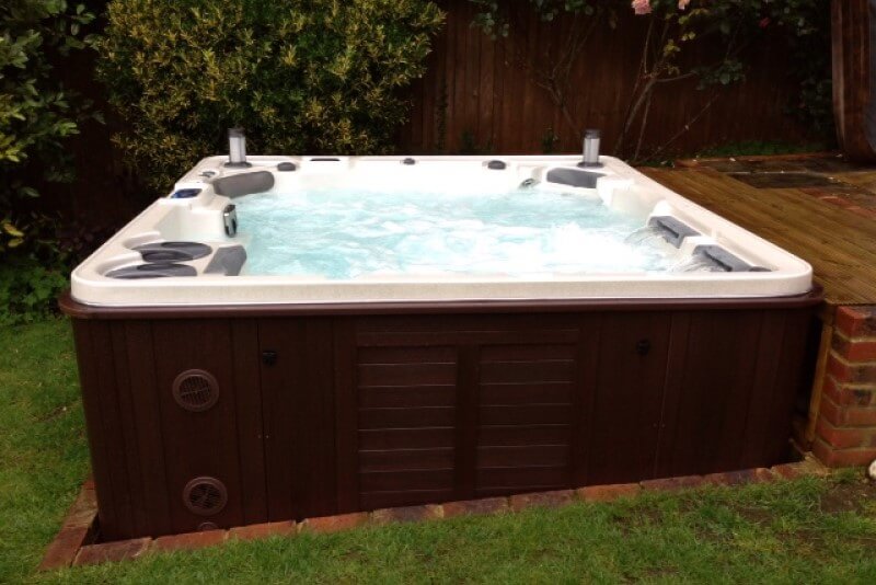 Self Cleaning 790 The Hot Tub And Swim Spa Company